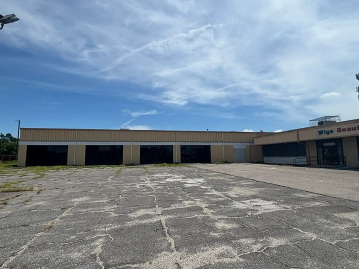 5495 Crowder Blvd Retail Strip Center, New Orleans, LA